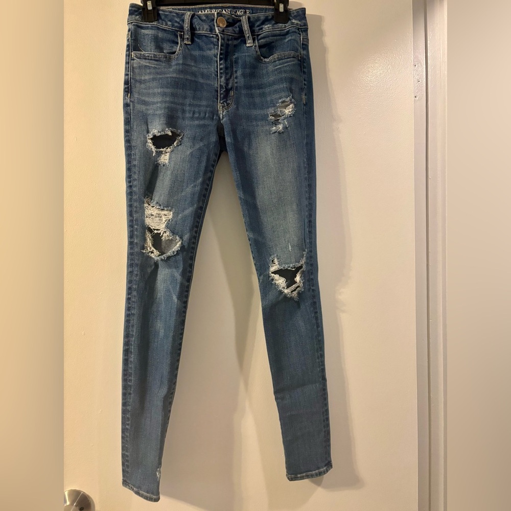 American Eagle Outfitters Distressed Hi-Rise Blue Jeans